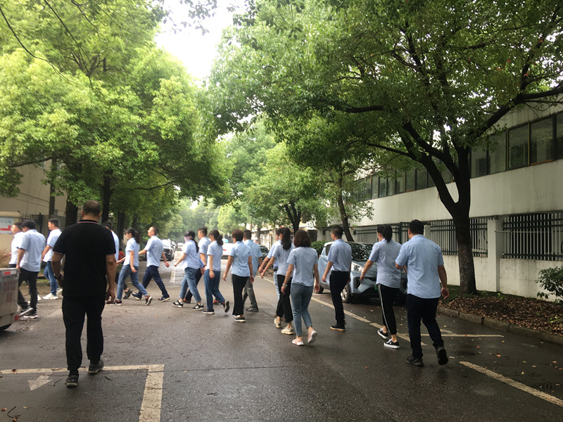 军训,团队精神,信誉联盟货架